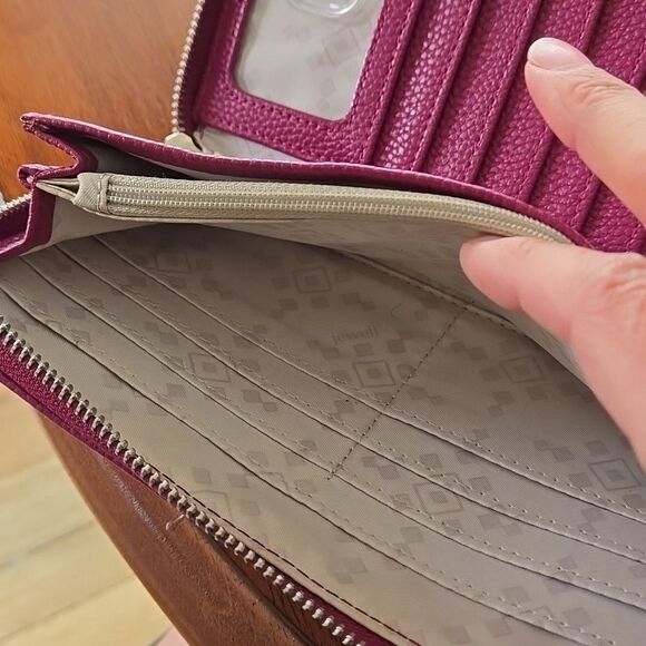 Wallet Thirty-One wallet pebble faux leather zip coin cash cards chic magenta - Picture 11 of 16